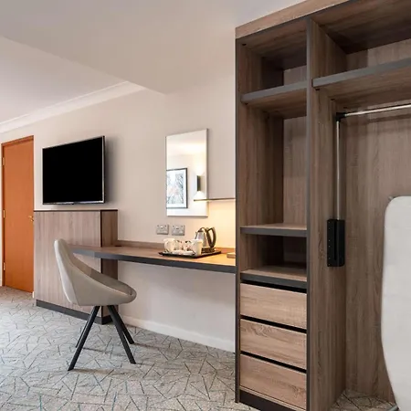 Hilton Birmingham Metropole Hotel 4*